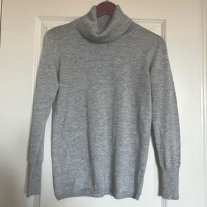 Lulu’s Grey Turtleneck